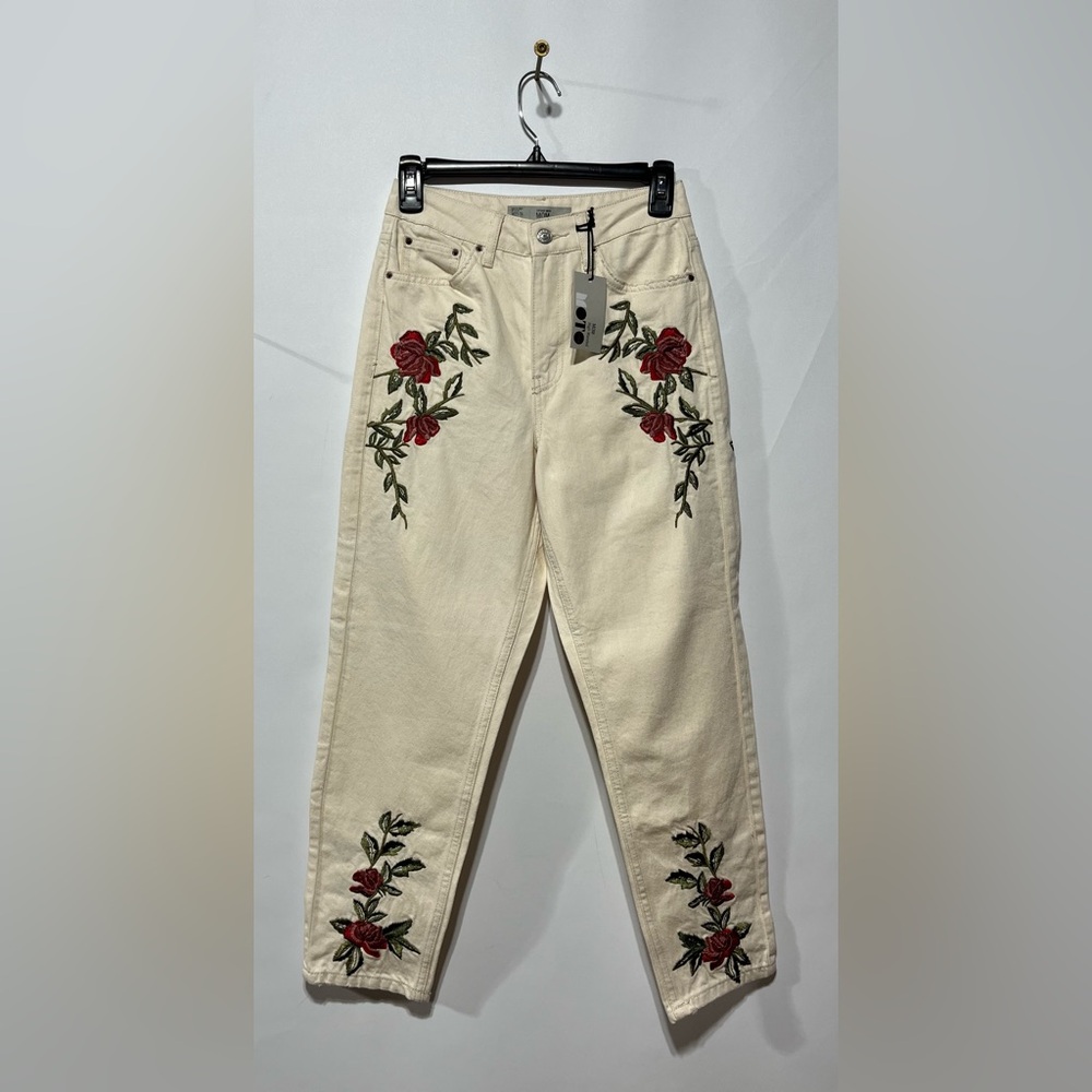 Topshop Moto Mom Jeans with Red Floral Embroidery 25 Inseam 30” NWT